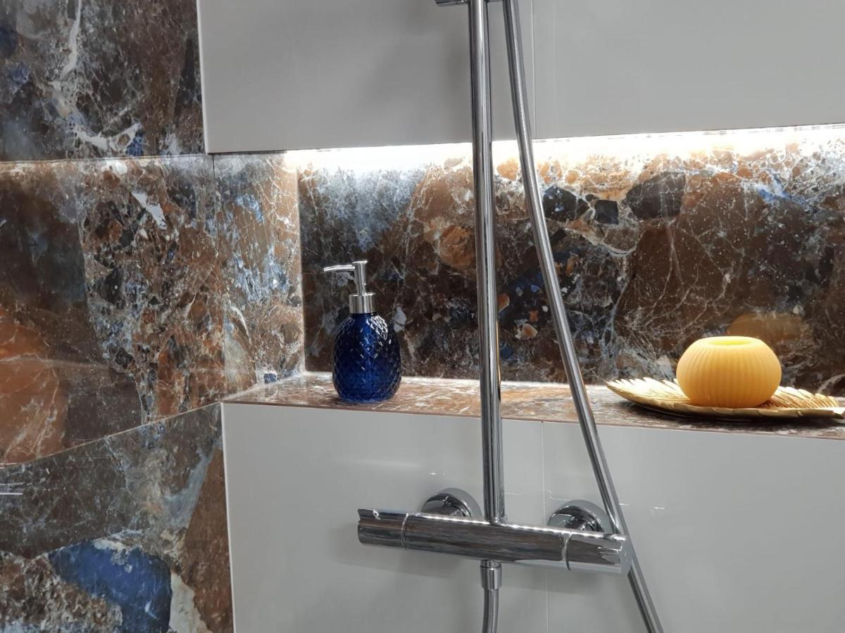 Apartament City View Wes Quality Suite Познань Экстерьер фото